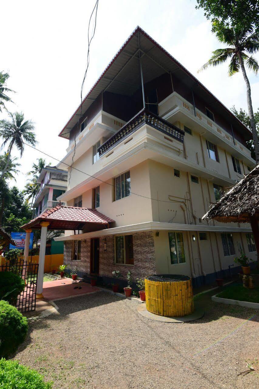 Coral Cove Beach Resort Varkala Buitenkant foto